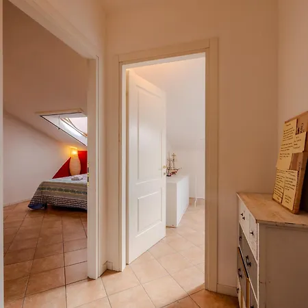 Apartamento Red Mansarda Viareggio