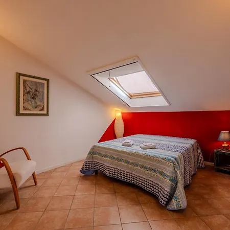 Apartamento Red Mansarda Viareggio