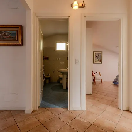 Apartamento Red Mansarda Viareggio